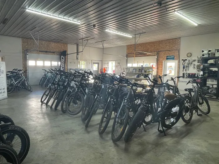 Otto's Bicycle Repair & Water Shop Picture 5