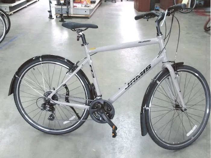 Otto's Bicycle Repair & Water Shop Picture 6