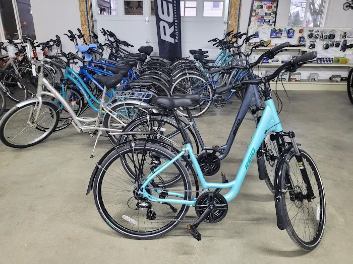 Otto's Bicycle Repair & Water Shop Picture 9