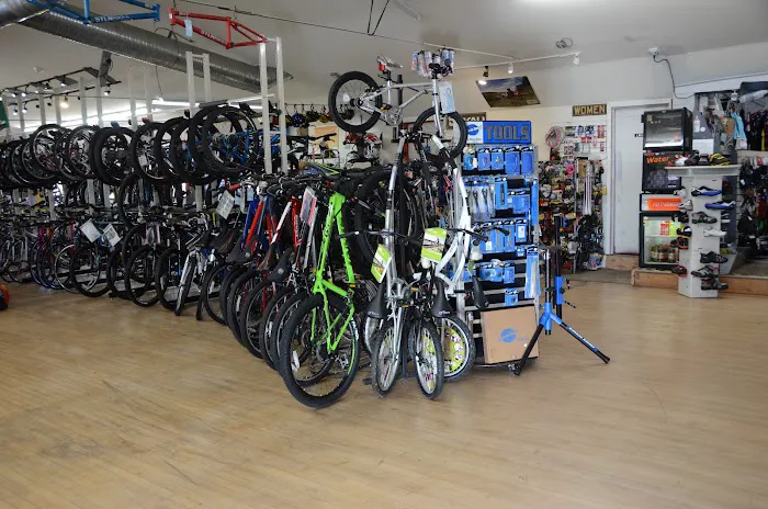 TRAILSIDE CYCLE Inc. Picture 5