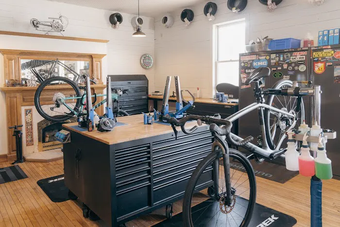 BOONIE'S BIKES Picture 10