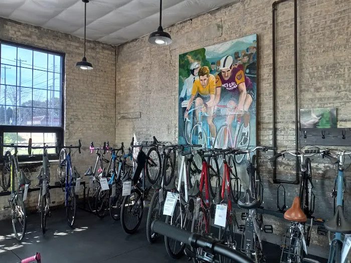 2 Rivers Bicycle and Outdoor Picture 9