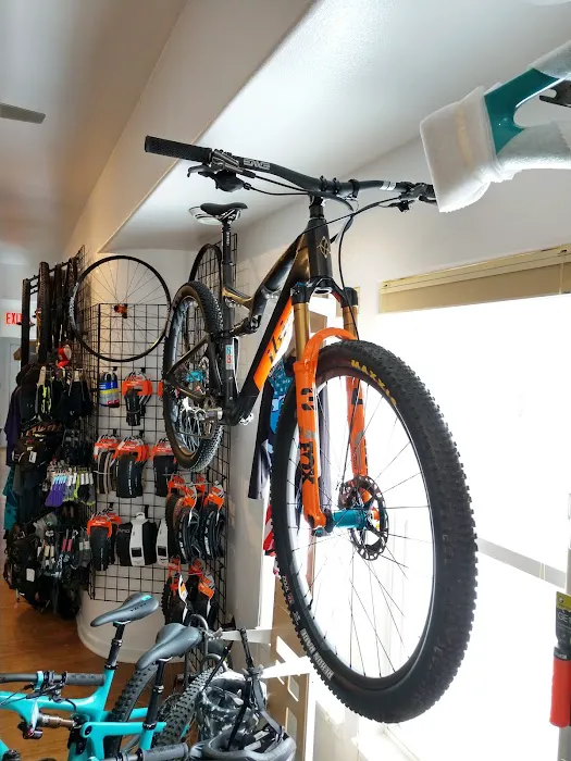 Blue Mounds Bicycle Works Picture 5