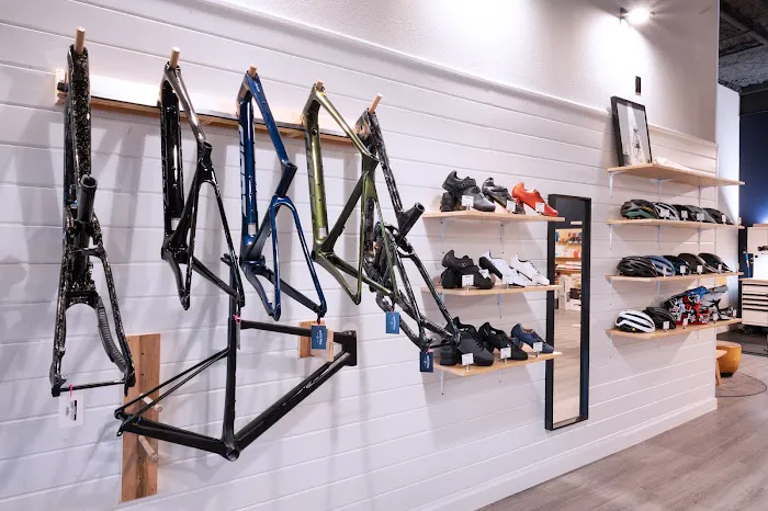 Bicycle House Picture 9