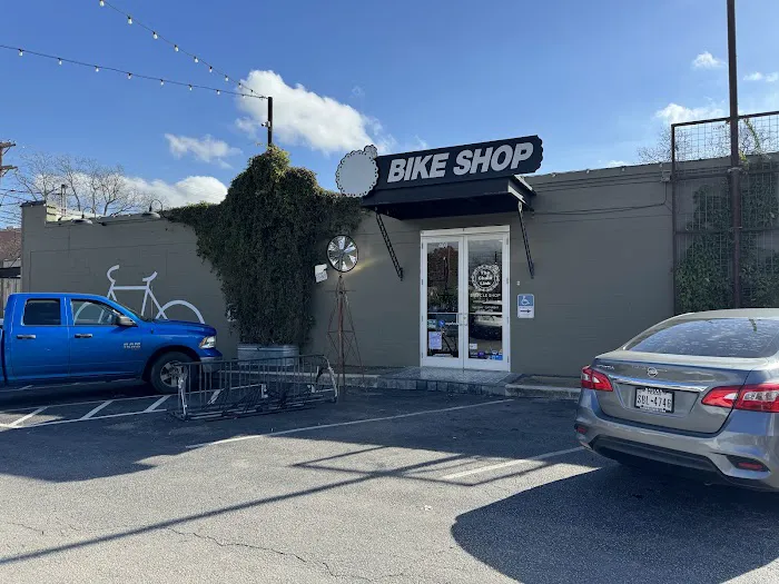 The Chain Link Bicycle Shop Picture 9