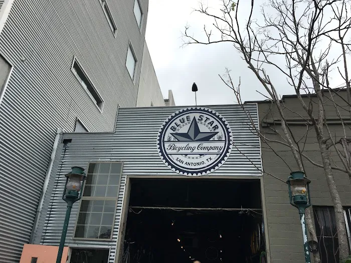 Blue Star Bike Shop Picture 10