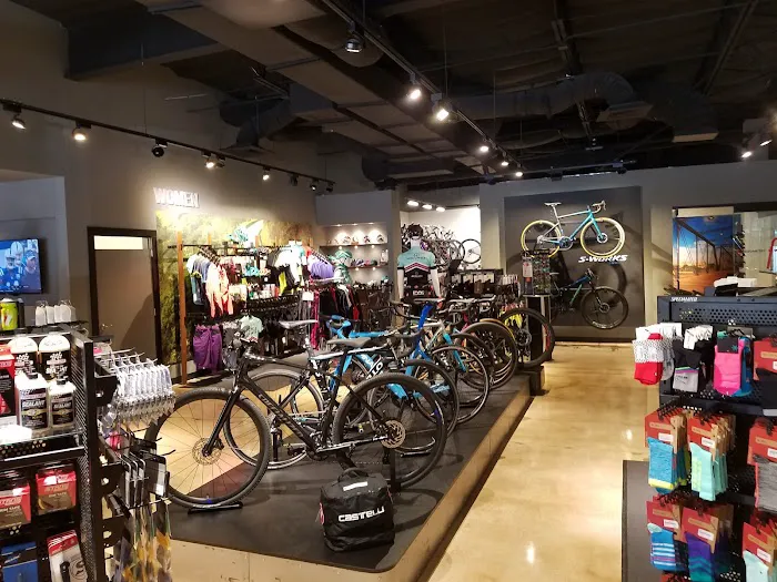 Bicycle Heaven Colonnade Picture 8