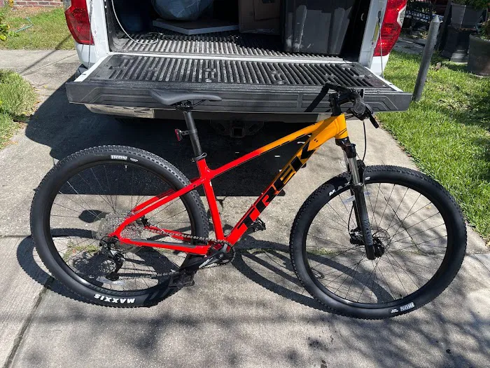 Trek Bicycle Jacksonville Lakeshore Picture 7