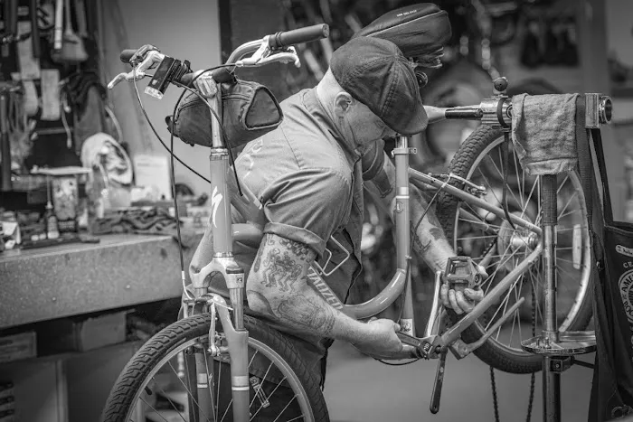 Bike Shop Picture 9