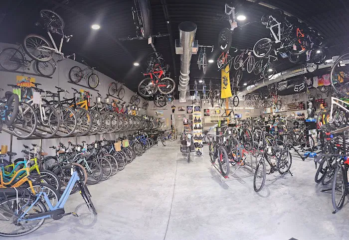 The Hub Cycling Picture 4