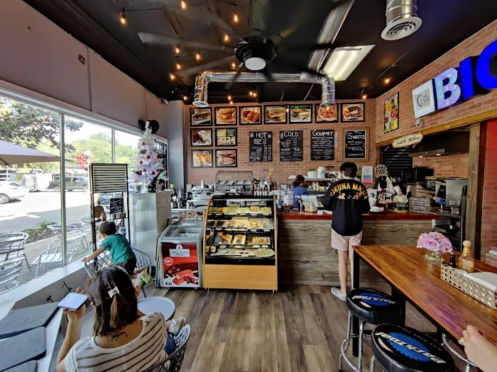 Bike Life Bicycle Shop Picture 6