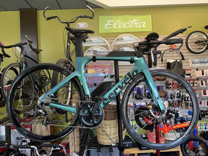 Evolve Bicycles and Ebikes Picture 8