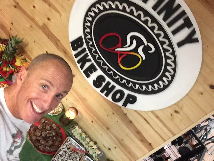 INFINITY Bike Shop Picture 9