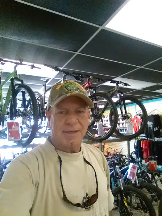 Bob's Beach Bicycle Works Picture 5