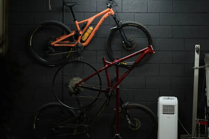 Atlus Bikes Picture 2