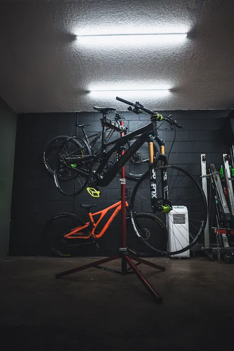 Atlus Bikes Picture 3