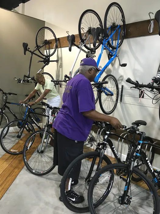 Oliver's Cycle Sports Picture 3