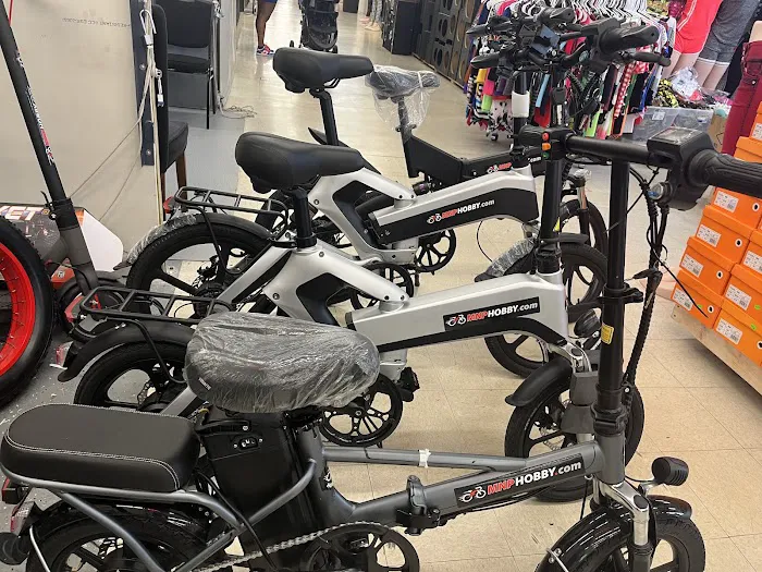 Morris & Penny E Bikes N Tingz Picture 7