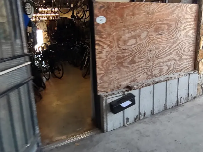 D & S Bicycle Shop Picture 3