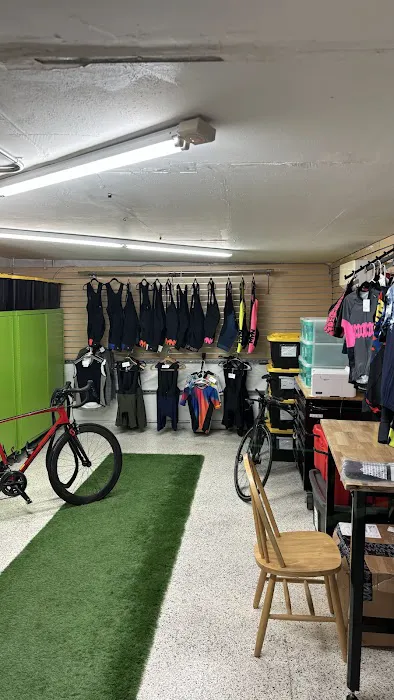 Bike Room Picture 10