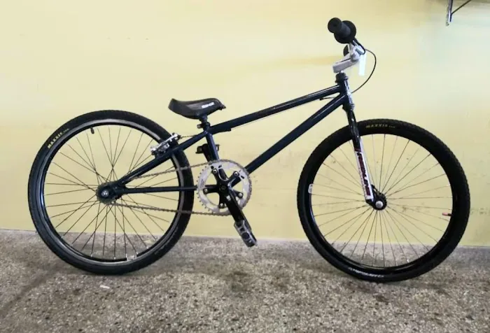Sunshine Rides Bike Shop Picture 6
