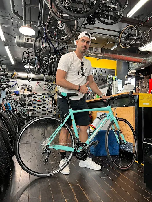 SunCycling Cycle and Fitness Shop Picture 2