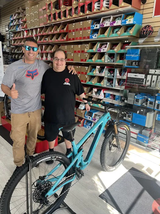 JB BIKE SHOP MB Picture 6