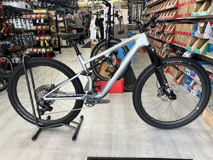 JB BIKE SHOP MB Picture 7
