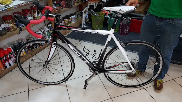 Andante Bicycle Shop Picture 4