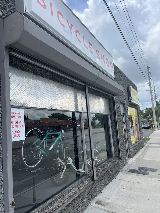 Willy'Z Bicycle Shop Picture 9