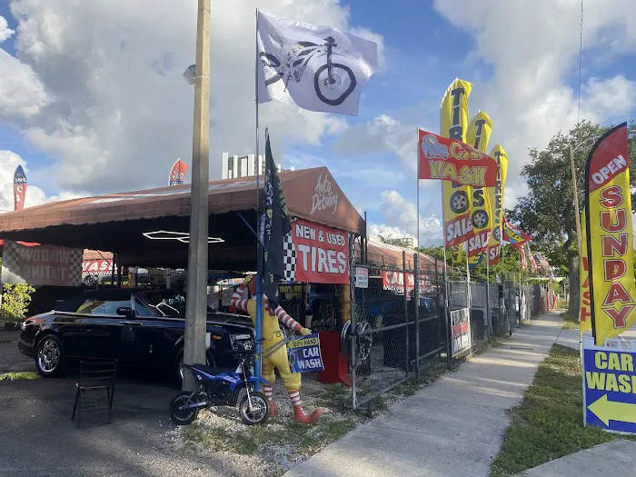 Big boys bike shop Picture 1