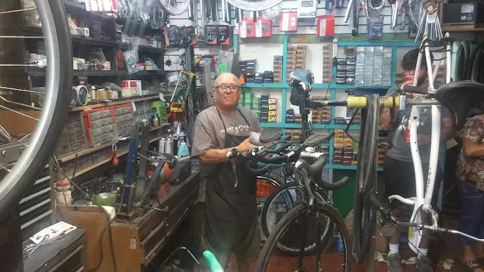 Pedrito's Bike Shop Picture 3