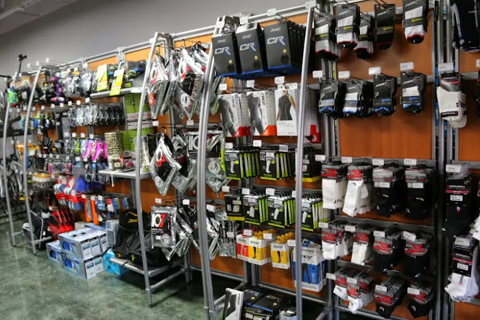 Alex's Bicycle Pro Shop Picture 3