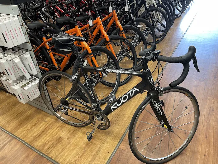 B & J BICYCLES TREK BIKE Shop Authorized Dearer Picture 4