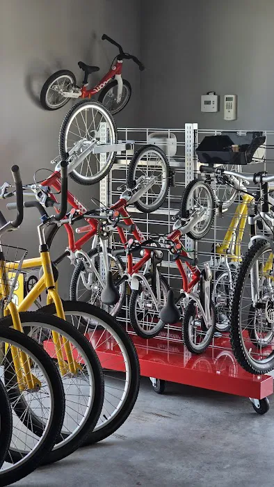 CYCLEVOLUTION Bicycle Shop Picture 4