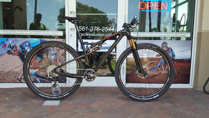 CYCLEVOLUTION Bicycle Shop Picture 8