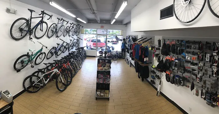 BY CYCLE - Bike Shop Picture 1
