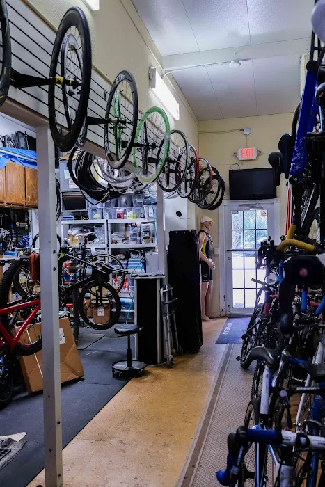 LC TRI SHOP Picture 9