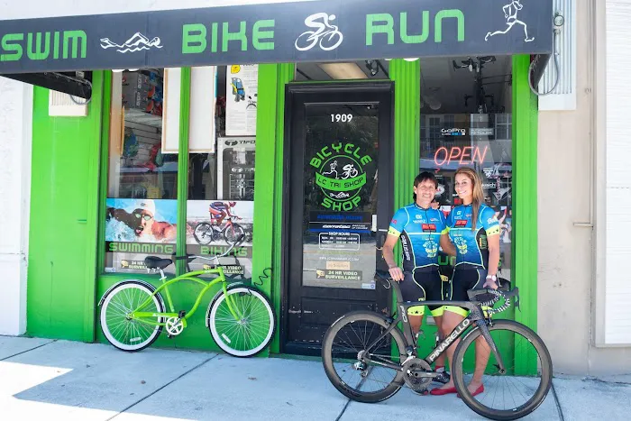LC TRI SHOP Picture 2