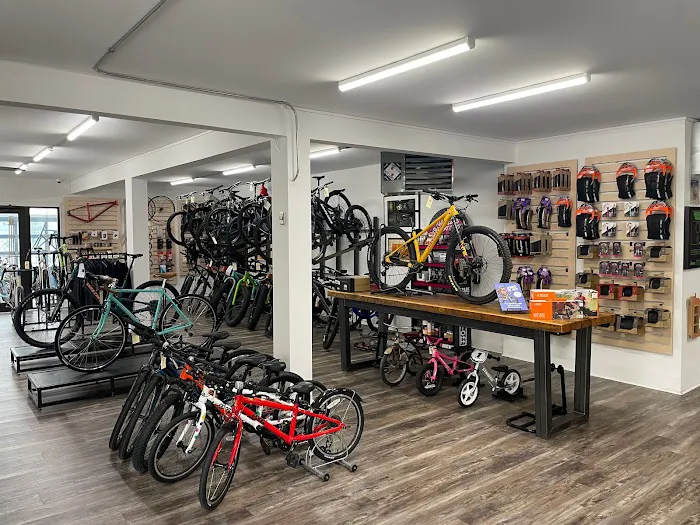 One on One Bicycle Studio Picture 9