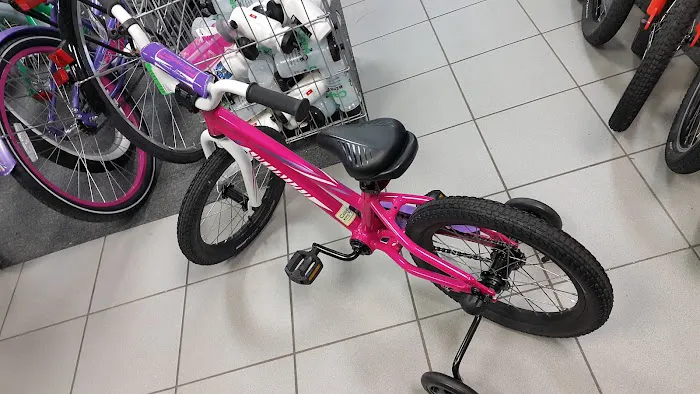 CARS Bike Shop Picture 5
