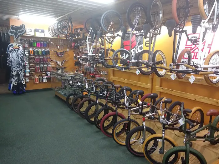 Forest Lake Cycle & Skate BIKE SHOP Picture 1