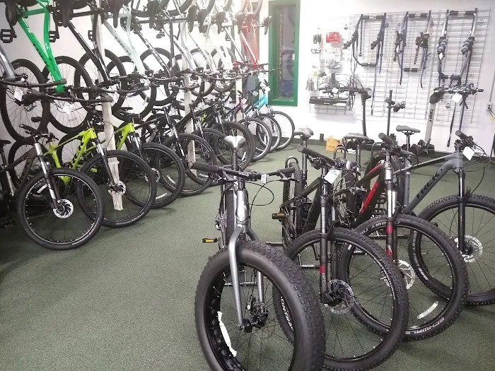 Forest Lake Cycle & Skate BIKE SHOP Picture 6