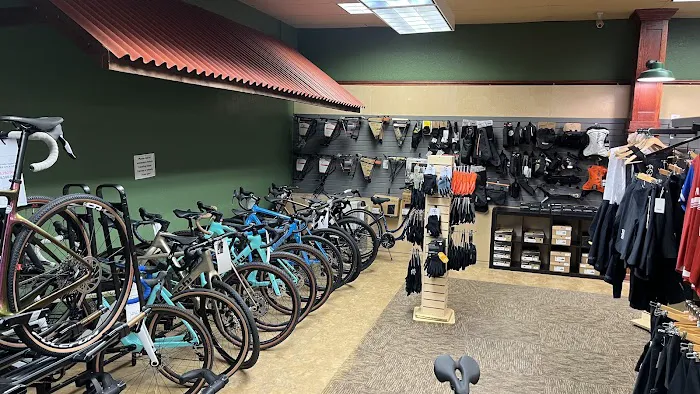 Maklin Bike Shop Picture 10