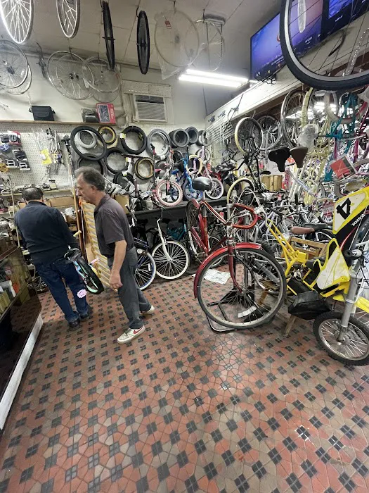 Eddie's Bike Shop Picture 10