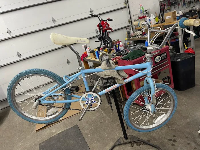 The Garage Detroit - Bicycles and Motors Picture 9