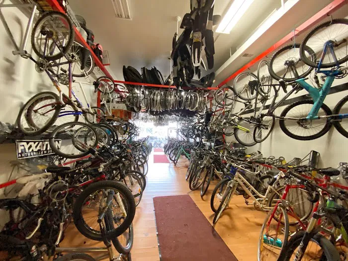 Downtown Ferndale Bike Shop Picture 2
