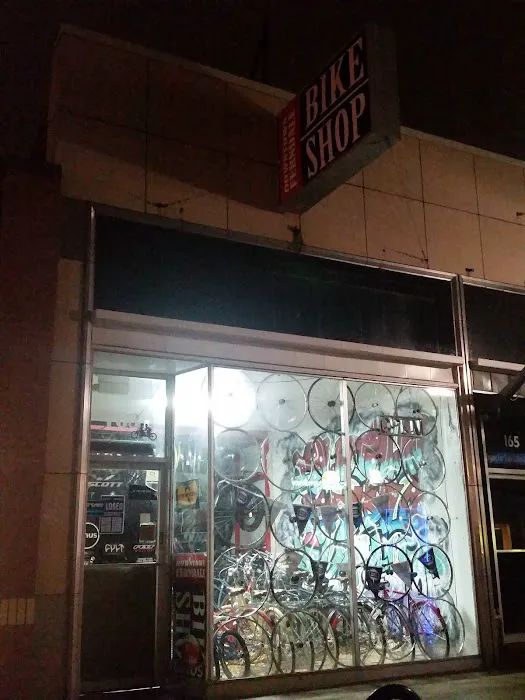 Downtown Ferndale Bike Shop Picture 7