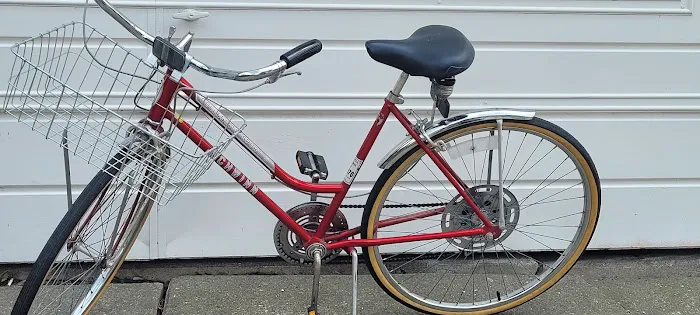 East Side Bike Shop Picture 3