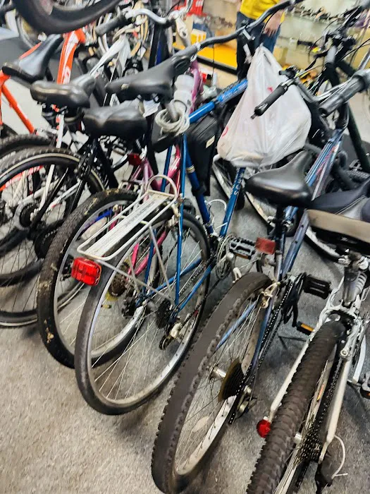 Paul's Bike Depot Picture 8